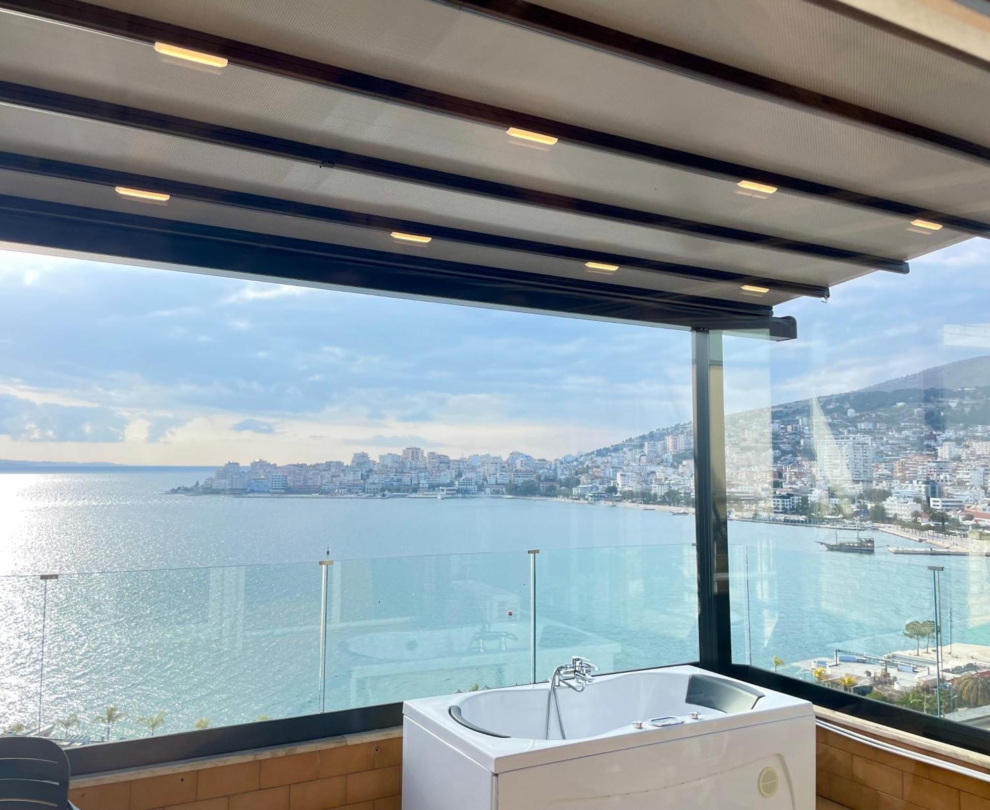 SarandëSeaview Golden Penthouseアパートメント エクステリア 写真