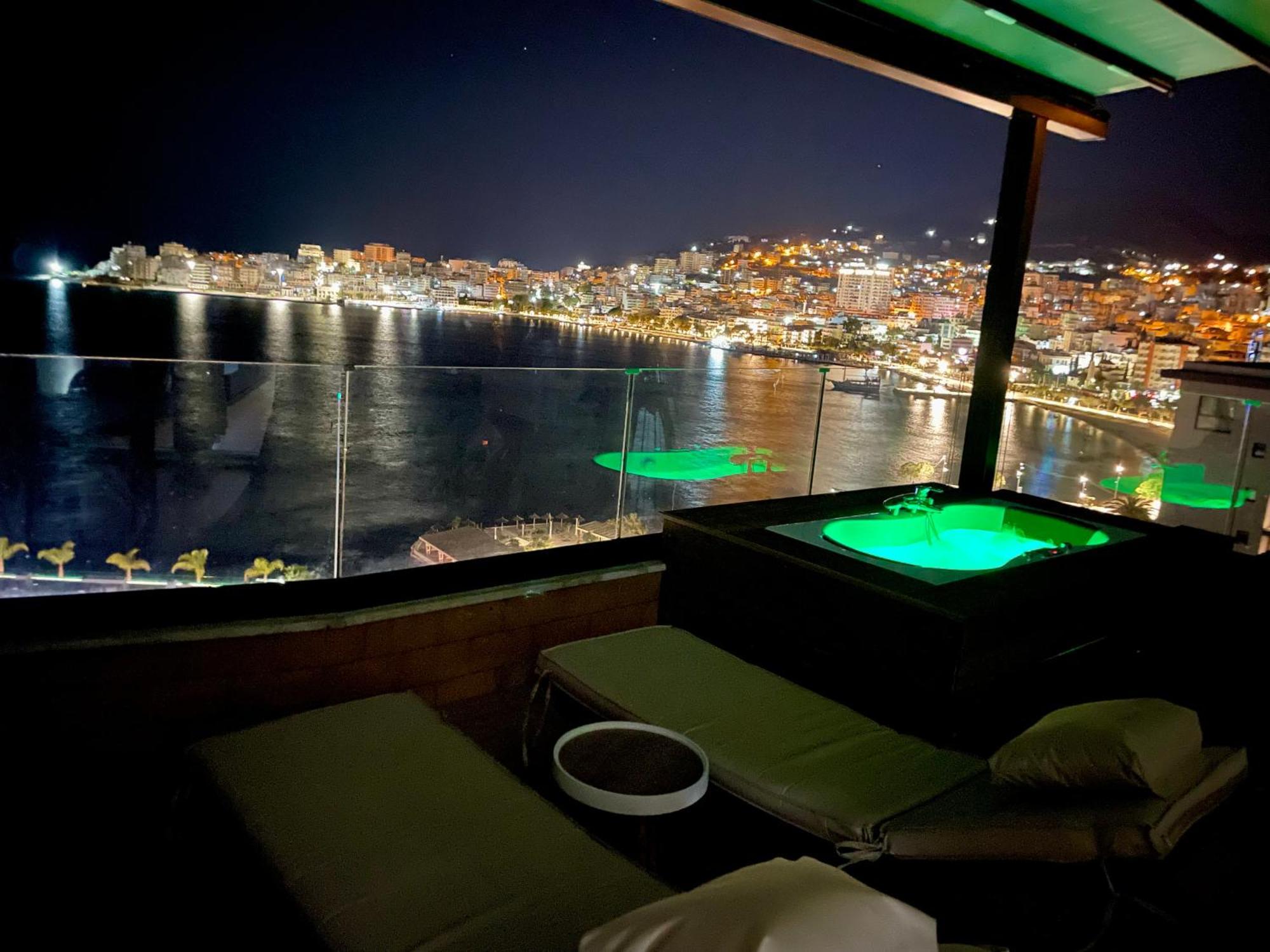 SarandëSeaview Golden Penthouseアパートメント エクステリア 写真